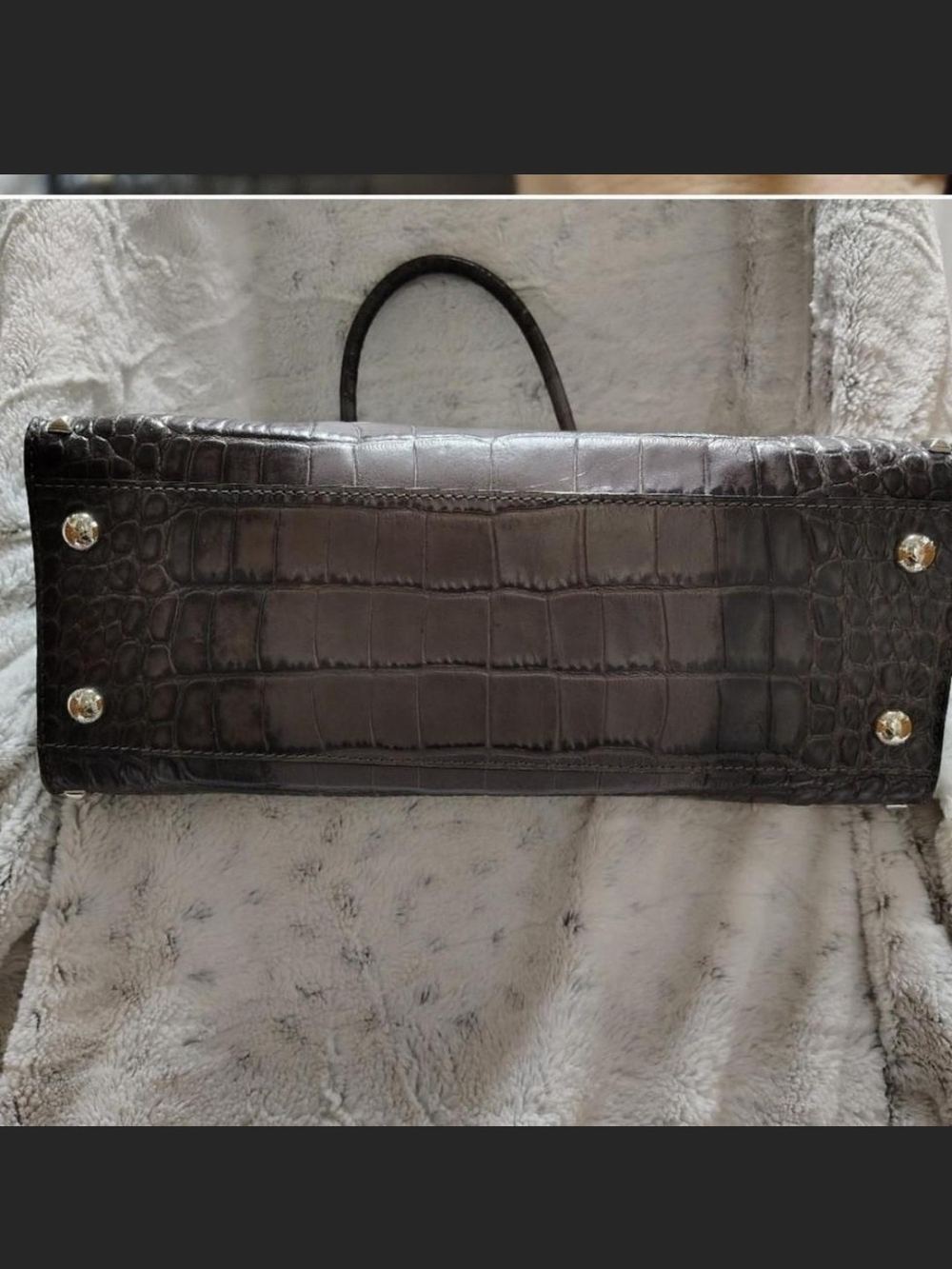 💢 Excellent Condition 💢MK Black & Gray 🩶 Croc-Embossed Stud Large Hamilton - Picture 7 of 8